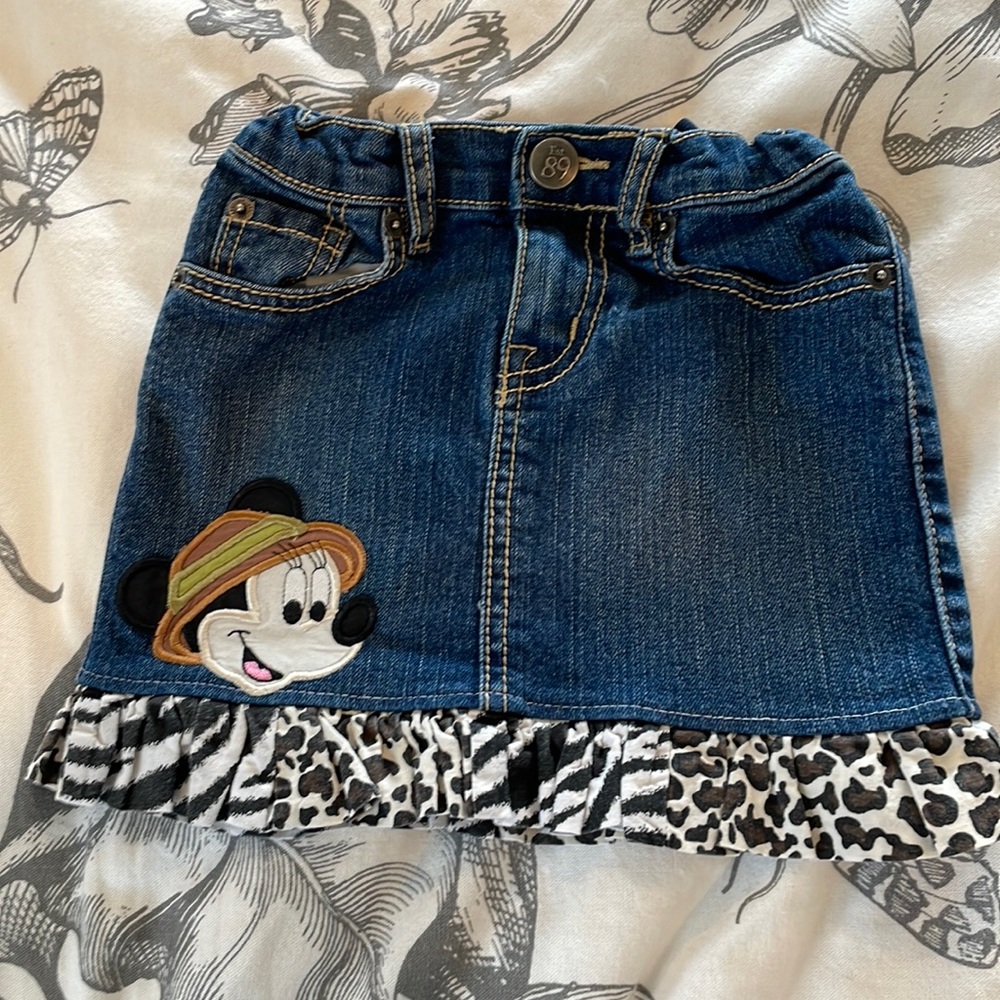 The childrens place skirt with Minnie embroidery appliqué size 5